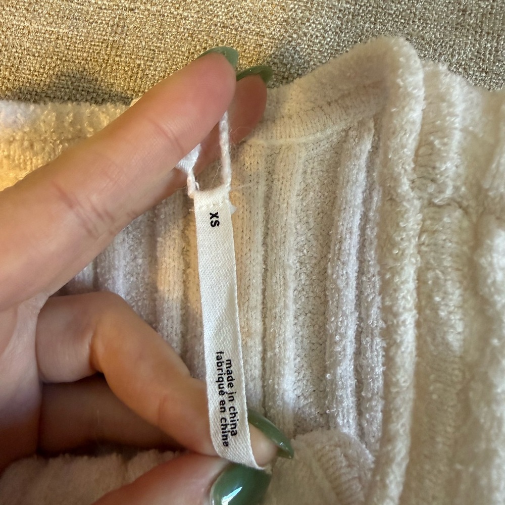 Neutral Ribbed Tank Top - Picture 4 of 4